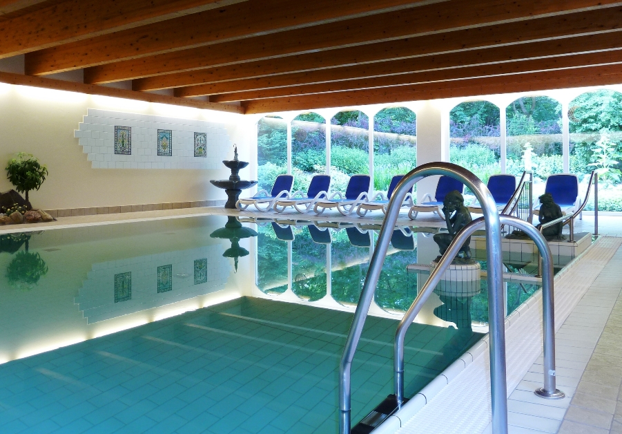Schlosshotel Ralswiek, Wellnessbereich mit Schwimmbad